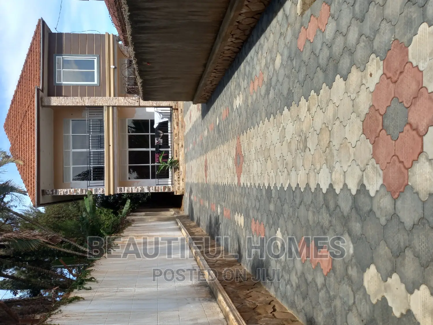 Furnished 5bdrm Mansion in Kansanga, Makindye for sale in Makindye