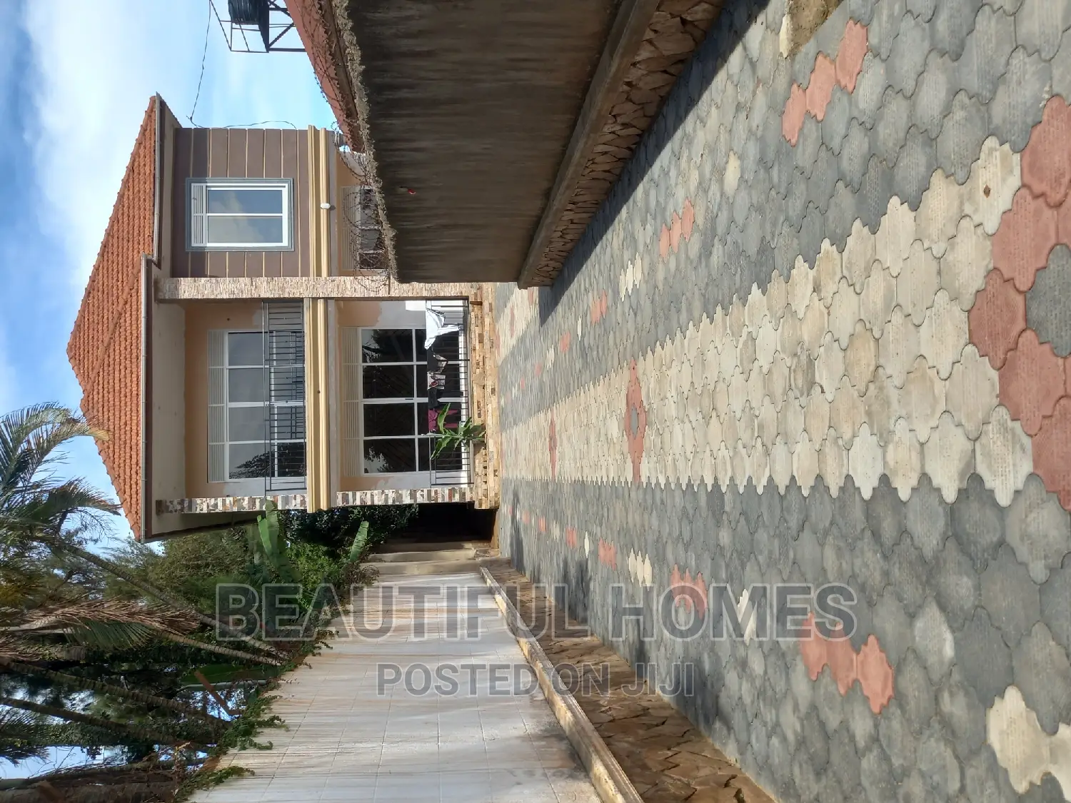 Furnished 5bdrm Mansion in Kansanga, Makindye for sale in Makindye