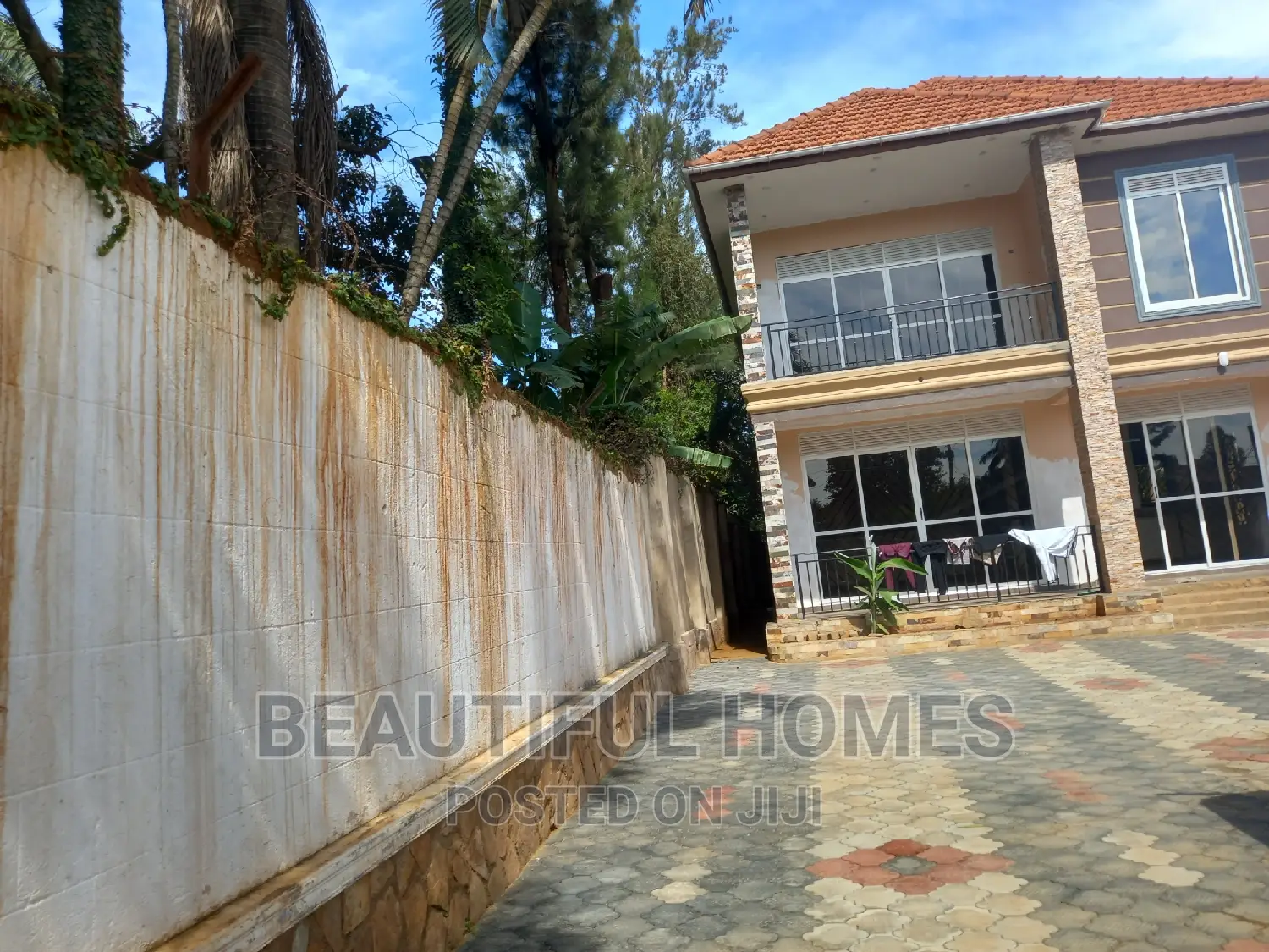 Furnished 5bdrm Mansion in Kansanga, Makindye for sale in Makindye