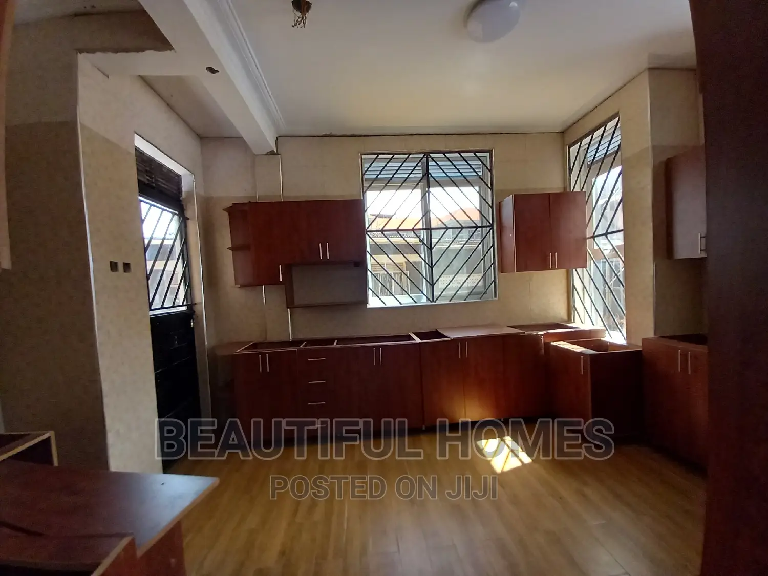 Furnished 5bdrm Duplex in Kansanga, Makindye for sale in Makindye