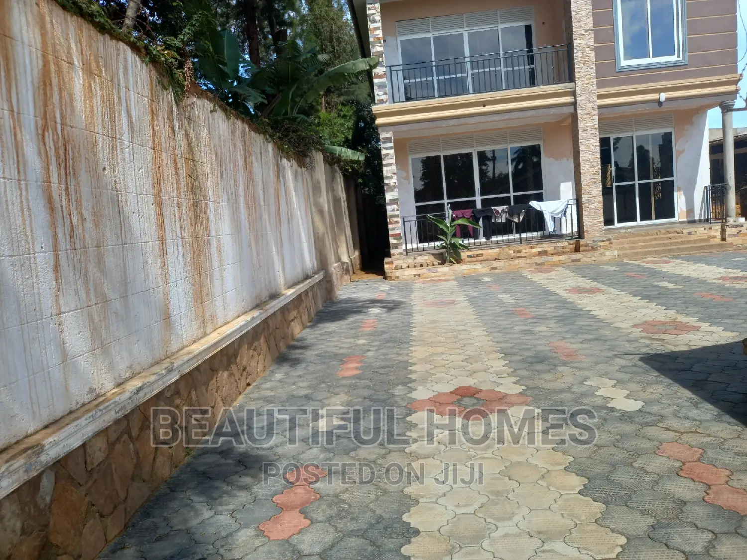 Furnished 5bdrm Duplex in Kansanga Corporate, Central Division in Central Division