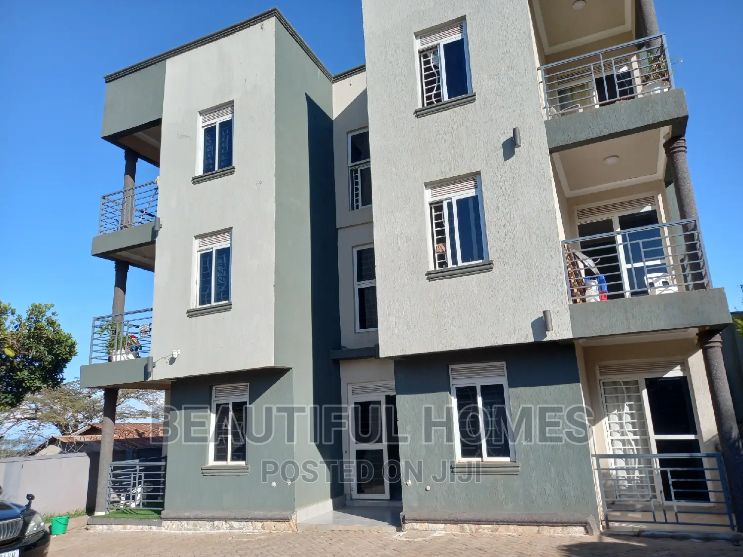 Furnished 1bdrm Apartment in Buziga Lake View, Makindye for sale in Makindye