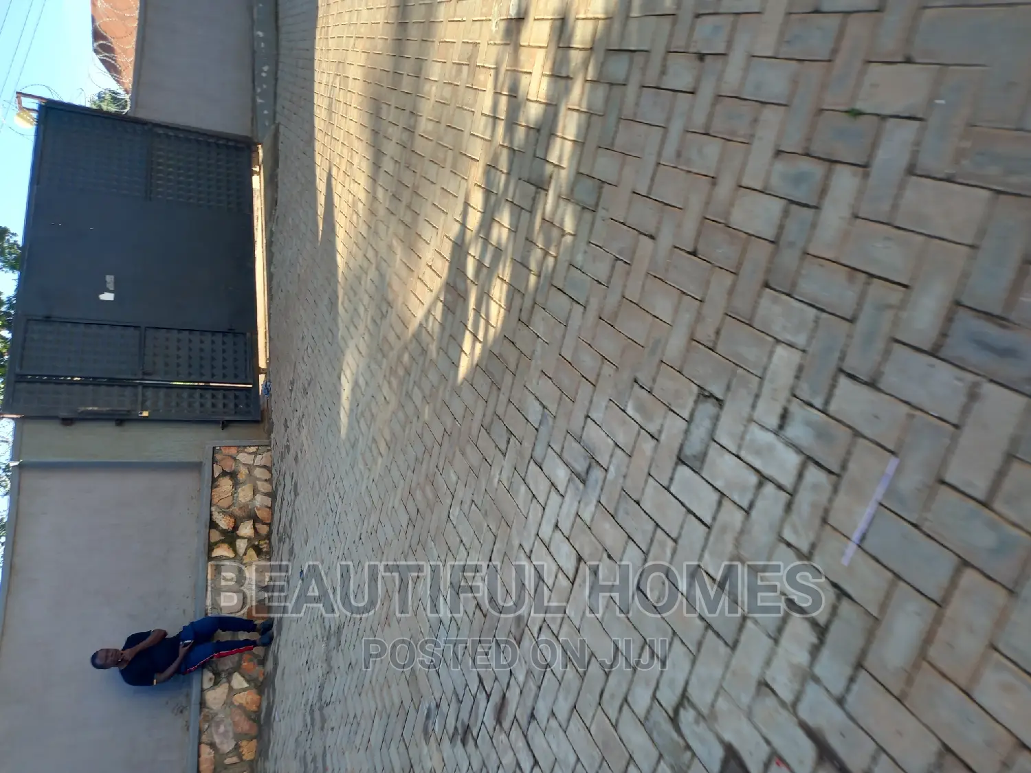 Furnished 1bdrm Apartment in Buziga Lake View, Makindye for sale in Makindye