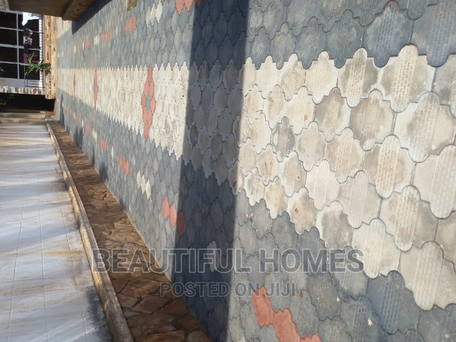 Furnished 5bdrm Maisonette in Kansanga, Makindye for sale in Makindye