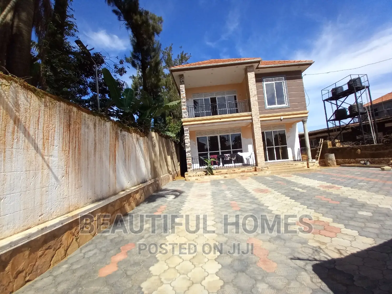 Furnished 5bdrm Maisonette in Kansanga, Makindye for sale in Makindye