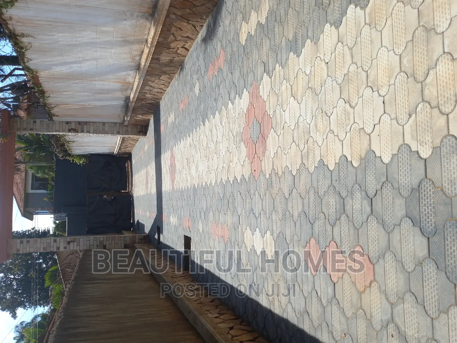 Furnished 5bdrm Mansion in Kansanga Kiwafu, Makindye for sale in Makindye