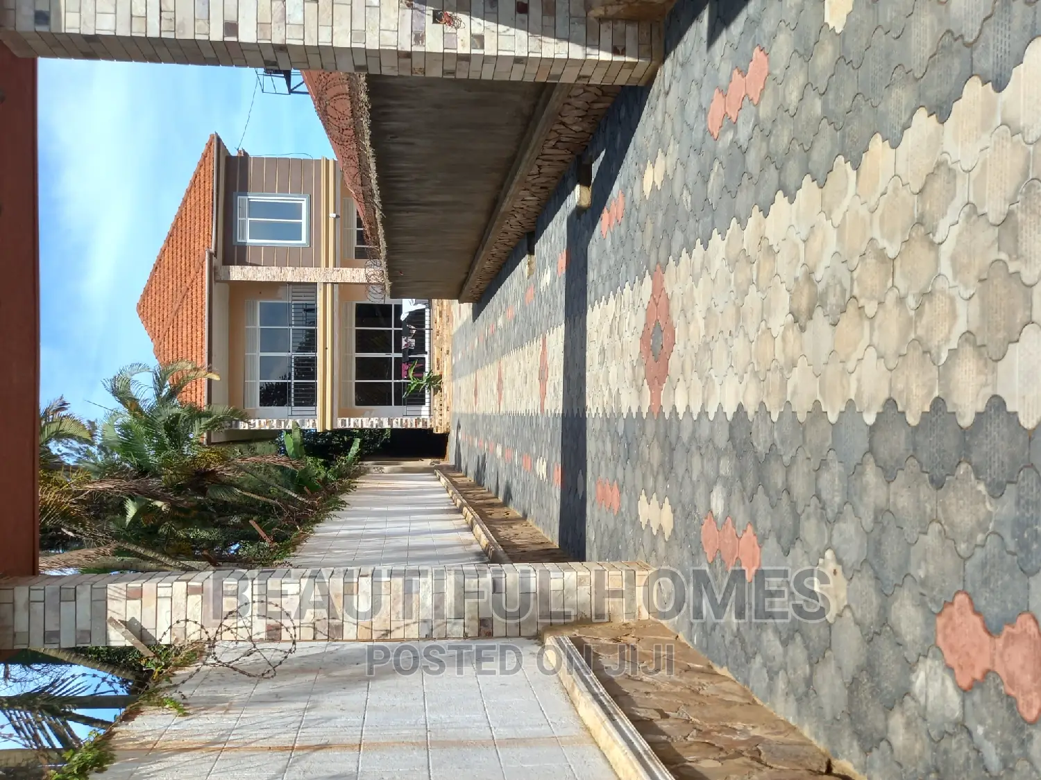 Furnished Mini Flat in Kansanga, Makindye for sale in Makindye