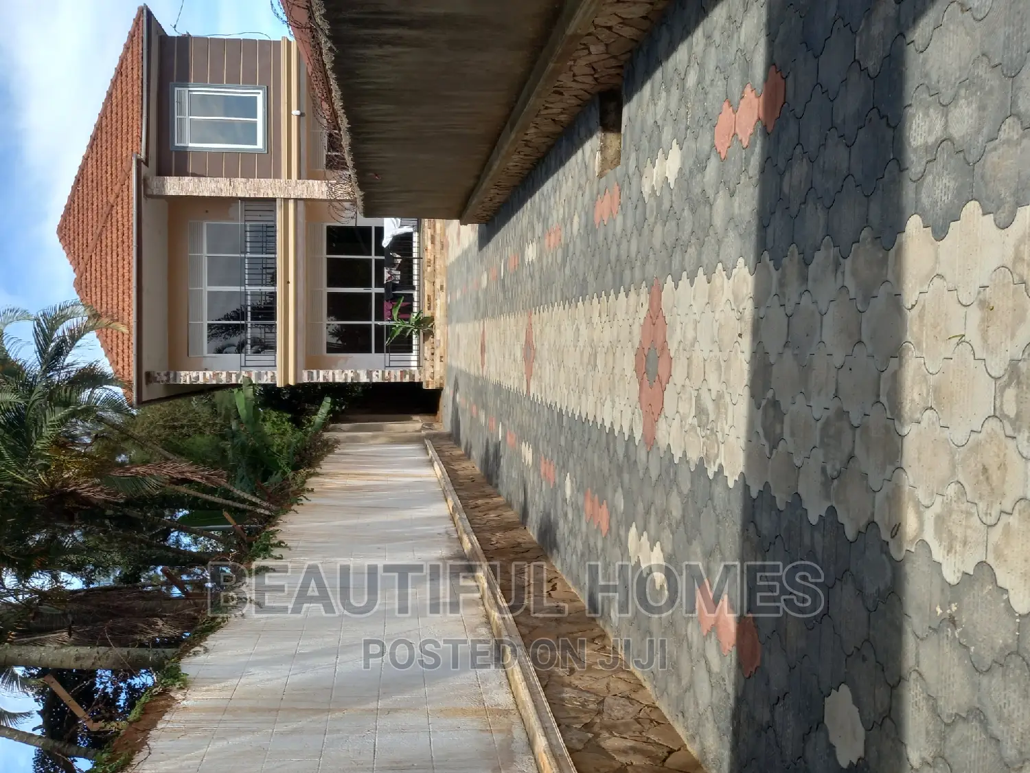 Furnished 5bdrm Mansion in Kansanga, Makindye for sale in Makindye