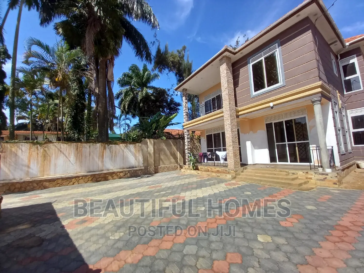 Furnished 5bdrm House in Kansanga Gaba Road, Makindye for sale in Makindye