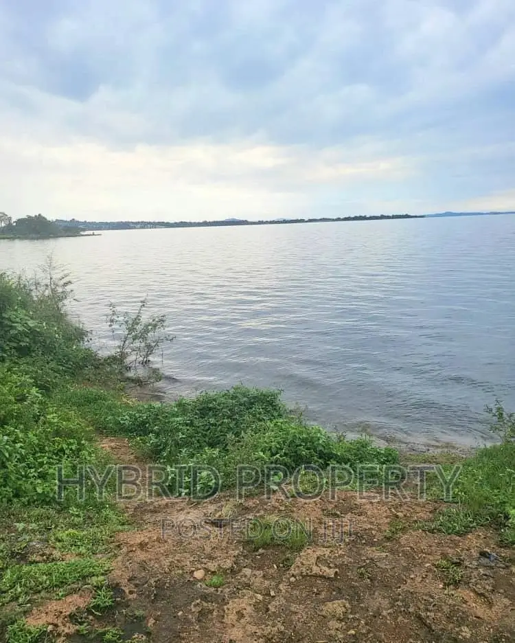 Prime Plots for Sale at Garuga Lakeview Estate~Entebbe Road. in Katabi