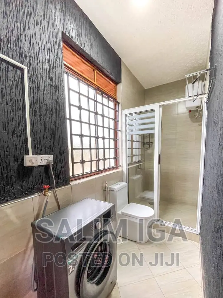 Furnished 1bdrm Block of Flats in Kololo Property, Central Division in Central Division