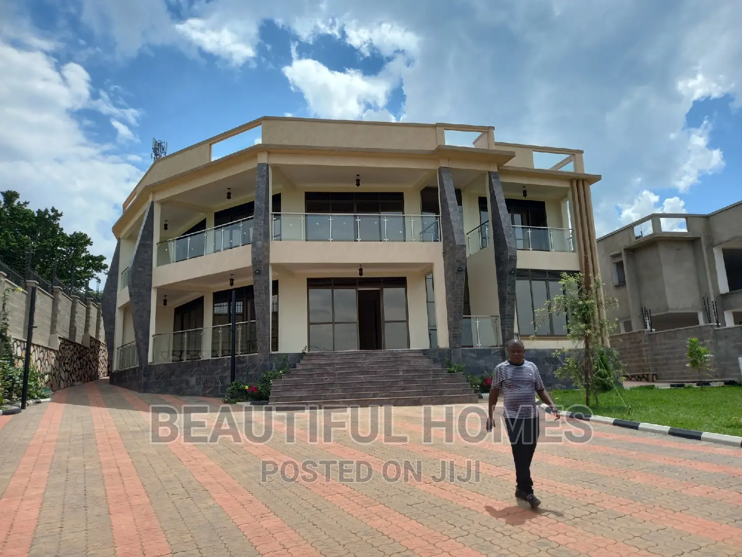 Furnished 6bdrm Mansion in Munyonyo Lake View, Makindye for sale in Makindye