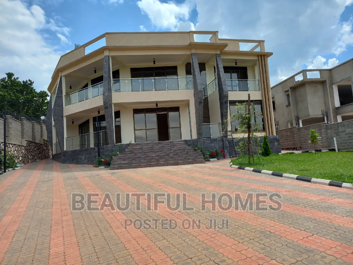 Furnished 6bdrm House in Munyonyo Corporate, Makindye for sale in Makindye