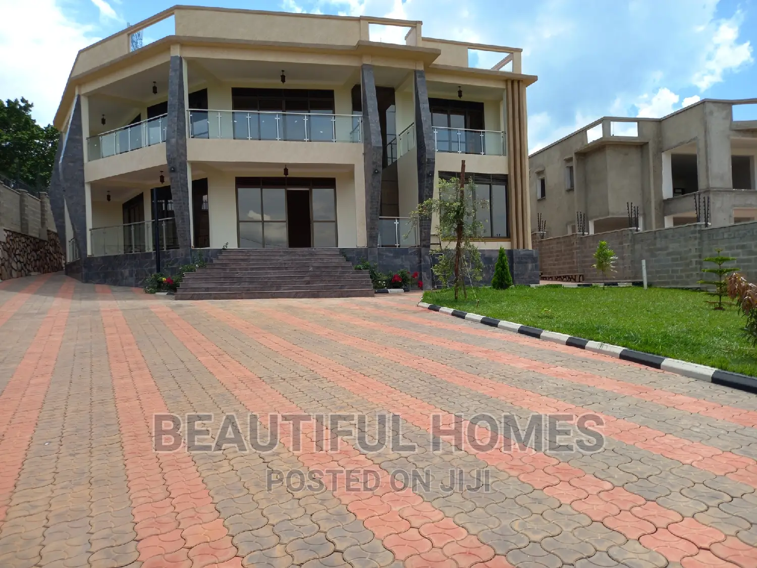 Furnished 6bdrm Mansion in Munyonyo Viewing, Makindye for sale in Makindye