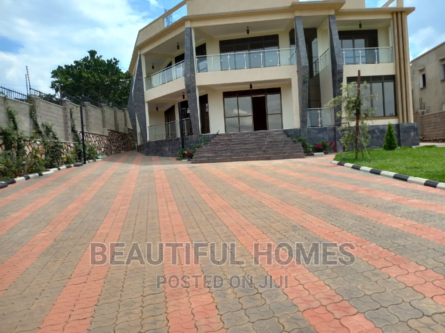 Furnished 6bdrm Mansion in Munyonyo Wealthy, Makindye for sale in Makindye