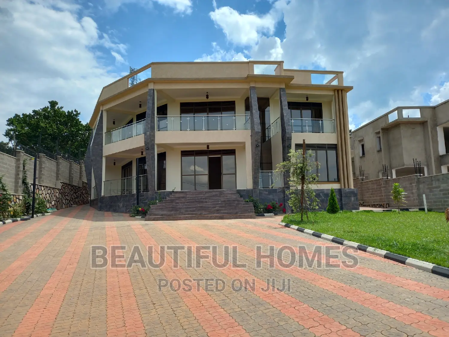 Furnished 6bdrm Mansion in Munyonyo Wealthy, Makindye for sale in Makindye