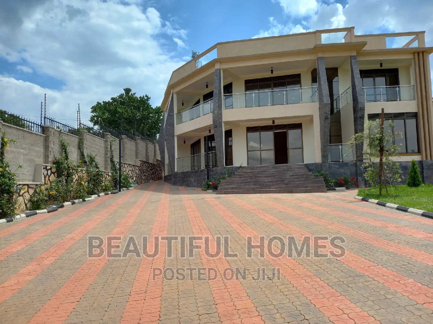 Furnished 6bdrm Mansion in Munyonyo Wealthy, Makindye for sale in Makindye