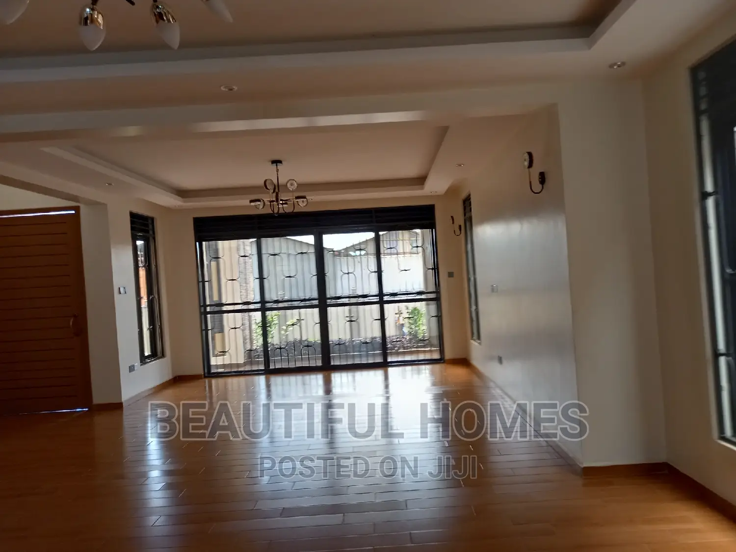 Furnished 6bdrm Mansion in Munyonyo Lake, Makindye for sale in Makindye