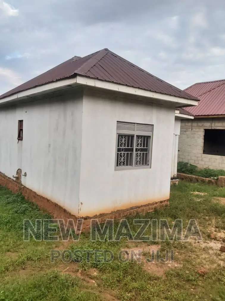 2bdrm House in Ntebe Rd Kitende, Central Division for sale in Central Division