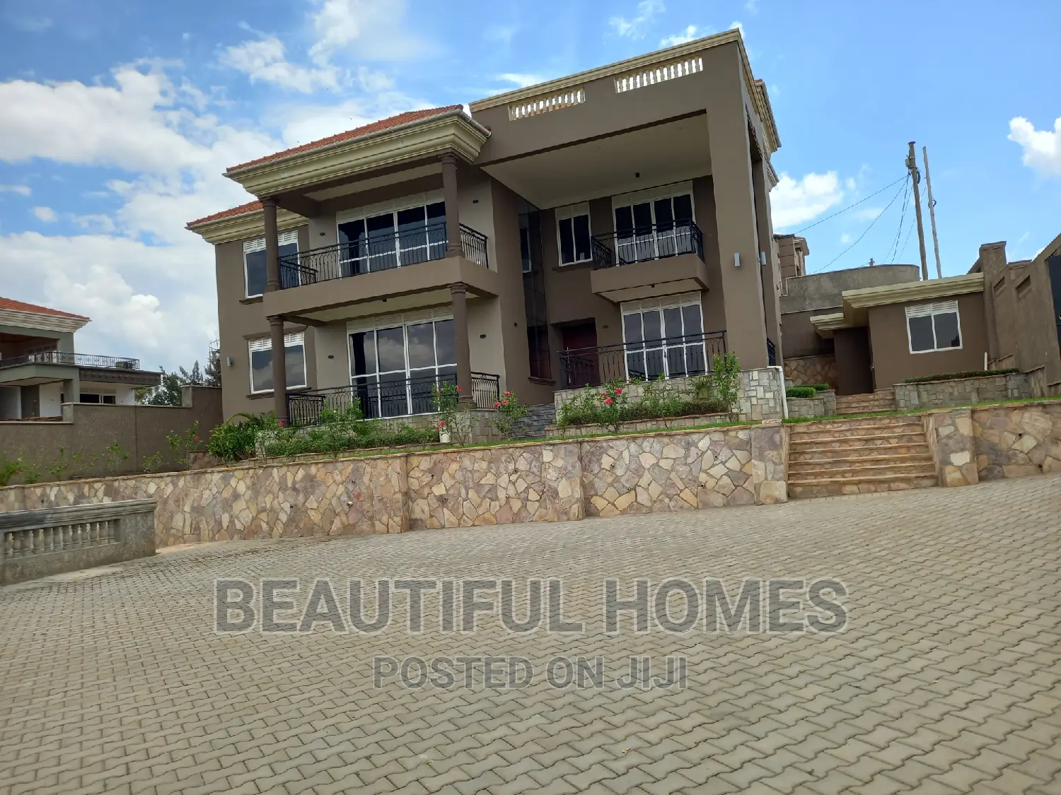 Furnished 6bdrm House in Munyonyo, Makindye for sale in Makindye