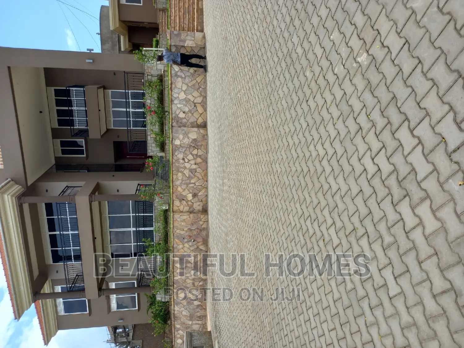 Furnished 6bdrm House in Munyonyo, Makindye for sale in Makindye