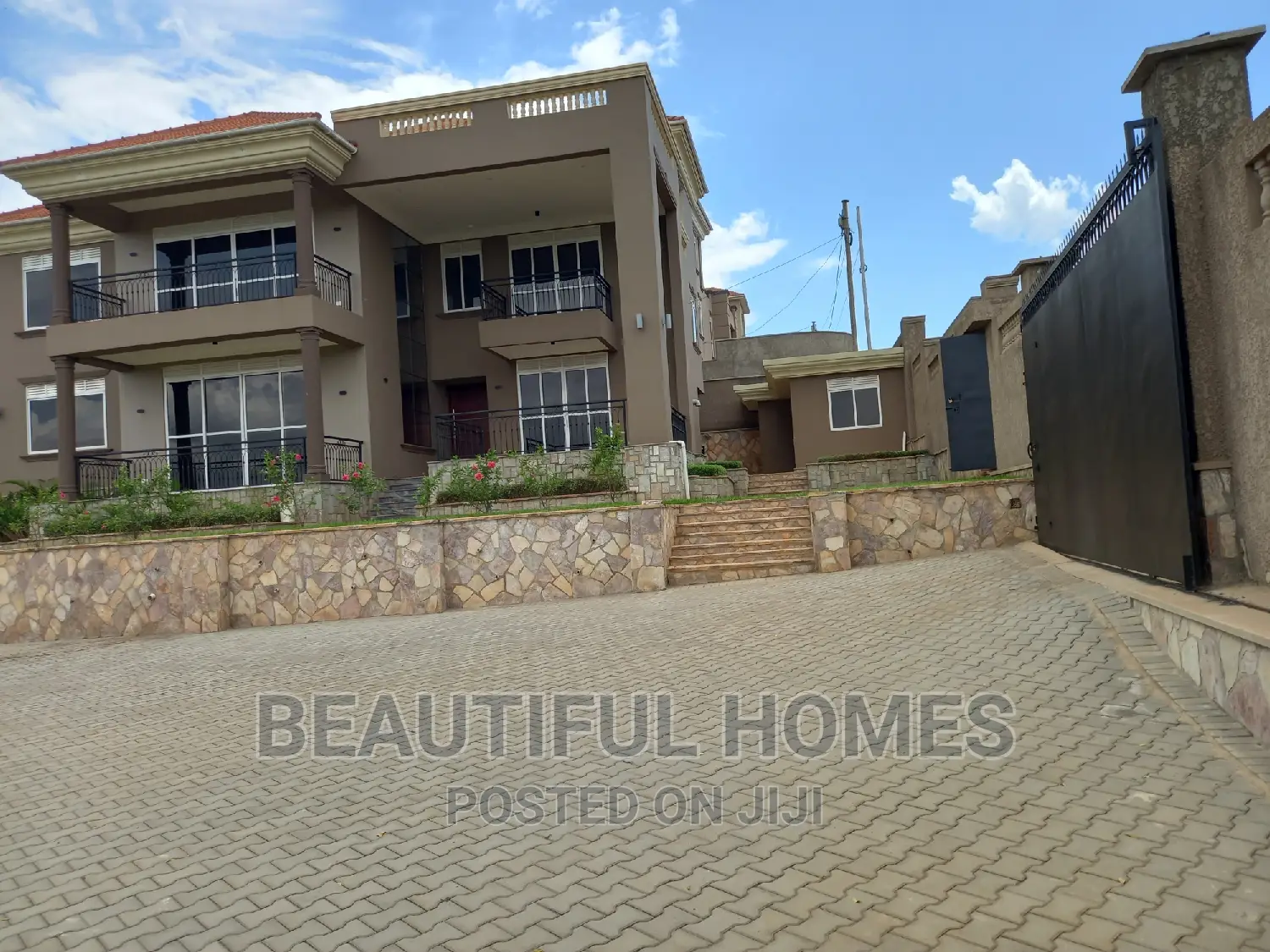Furnished 6bdrm Mansion in Munyonyo Luxury, Makindye for sale in Makindye