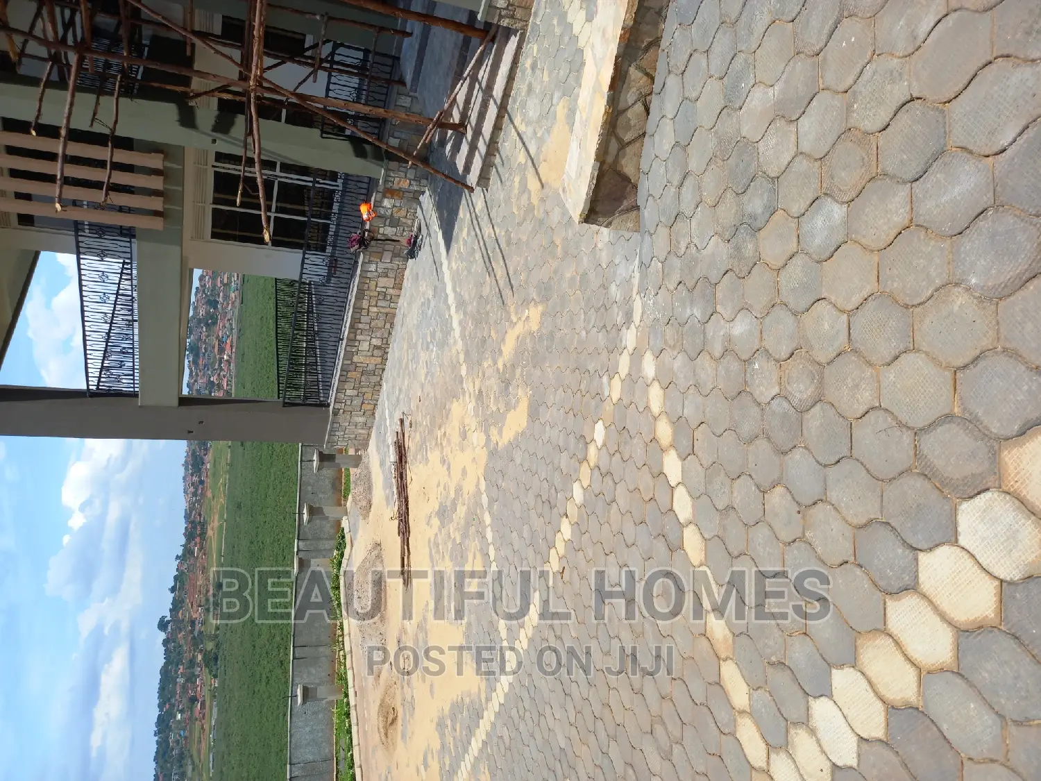 Furnished 6bdrm Mansion in Munyonyo With Lake, Makindye for sale in Makindye