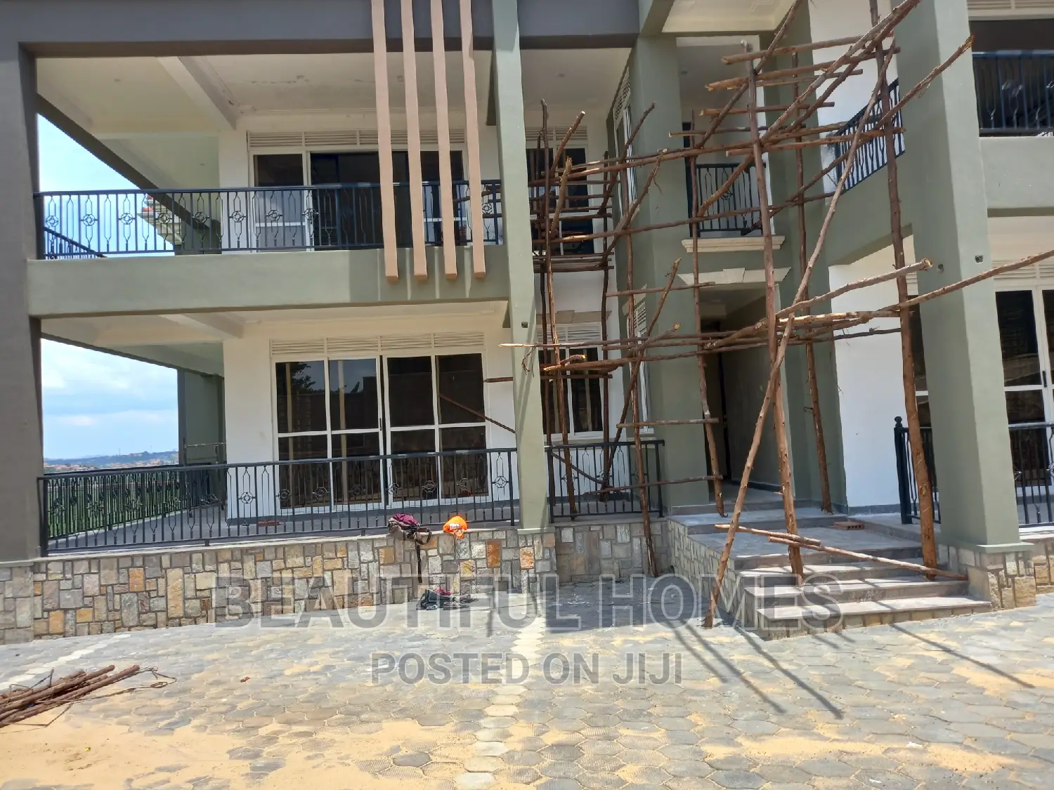 Furnished 6bdrm Duplex in Munyonyo Corporates, Makindye for sale in Makindye