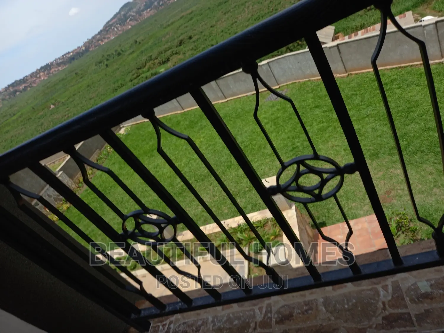 Furnished 6bdrm House in Munyonyo Luxury, Makindye for sale in Makindye