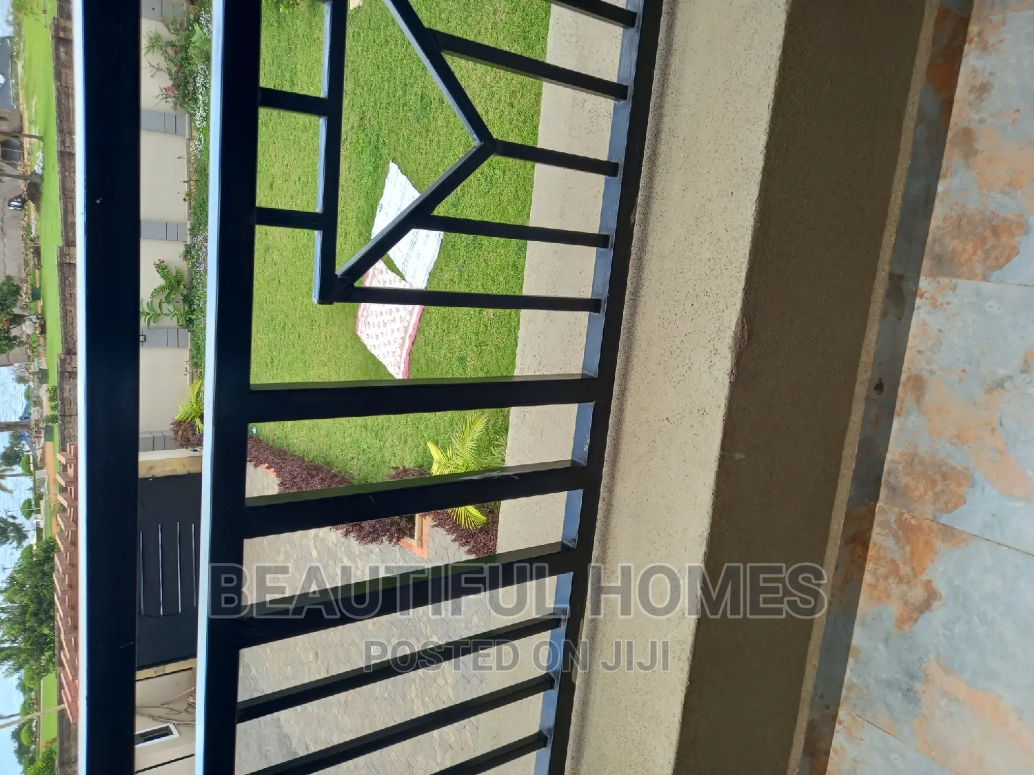 Furnished 6bdrm Mansion in Munyonyo Lake View, Makindye for sale in Makindye