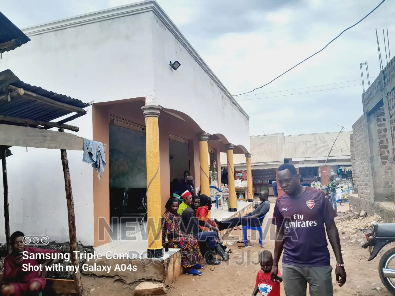 Five Commercial Shops on on Quicksale in Heart of Bulenga in Central Division
