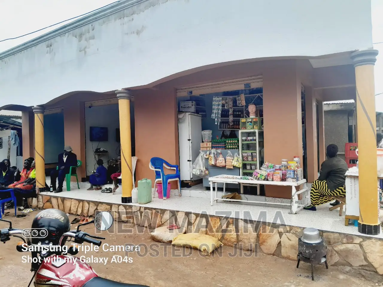 Five Commercial Shops on on Quicksale in Heart of Bulenga in Central Division