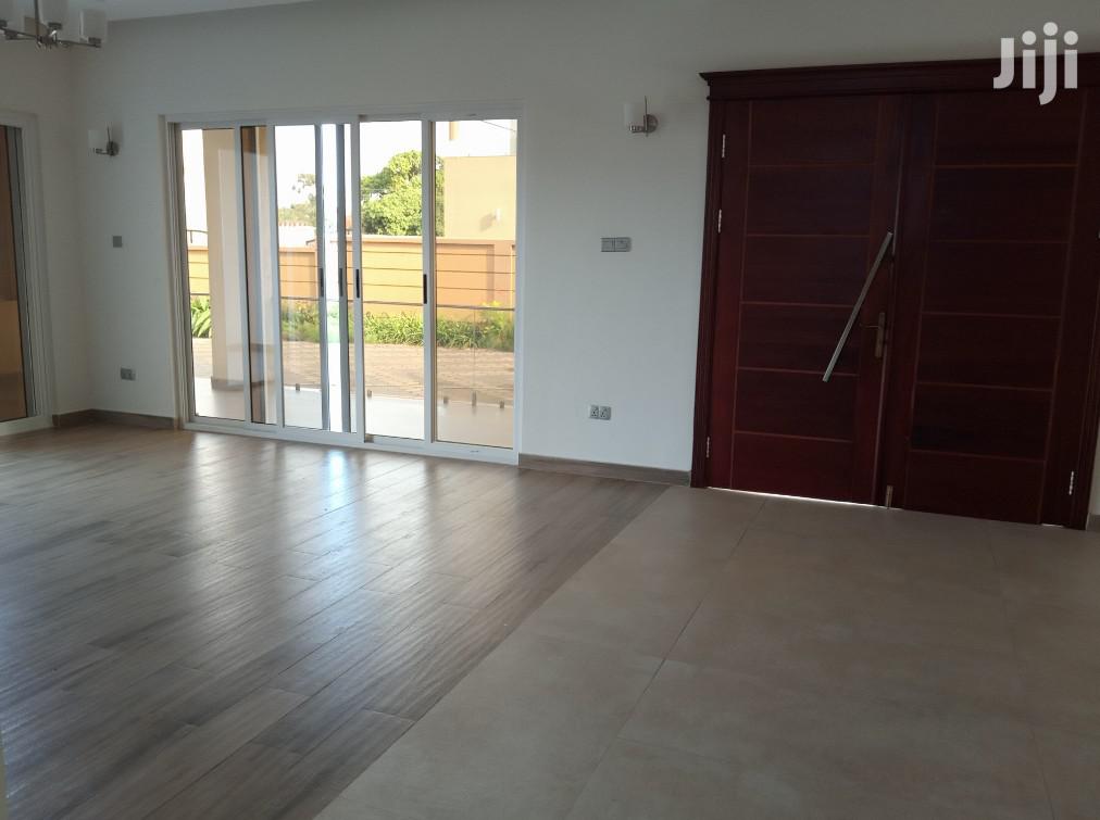 Mansion In Munyonyo On Sale in Kampala