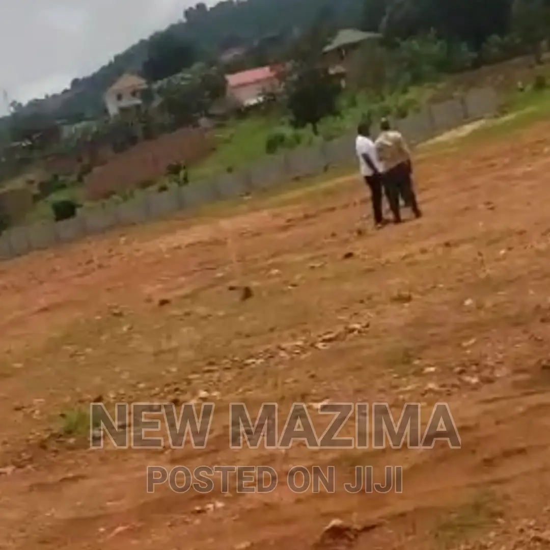 Very Prime Plot on Forced Sale in Heart of Bwebajja Ntebe Rd in Central Division