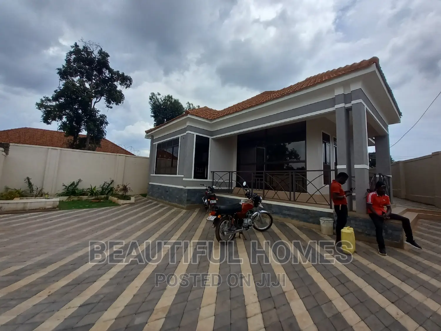 Furnished 4bdrm Bungalow in Kisaasi, Nakawa for sale in Nakawa