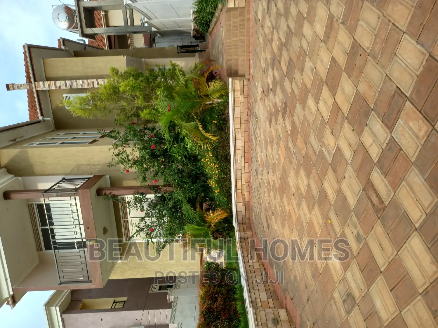 Furnished 4bdrm Duplex in Kira Tarmacked, Central Division for sale in Central Division