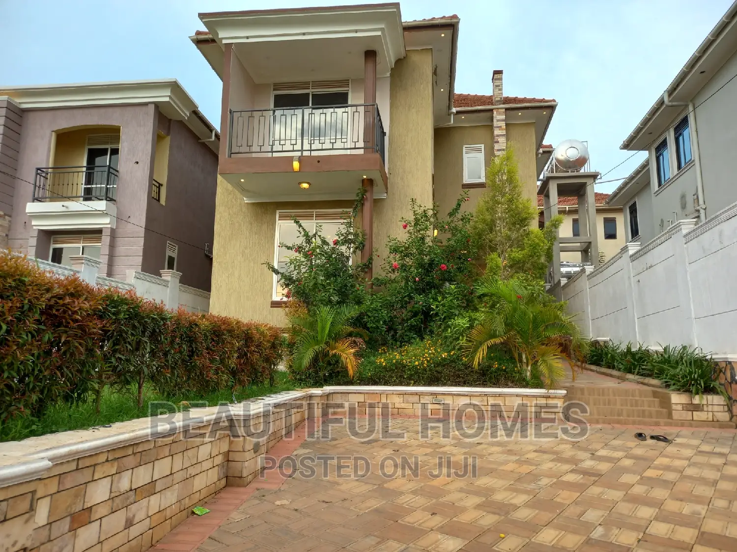 Furnished 4bdrm Maisonette in Kira High End for sale in Kira