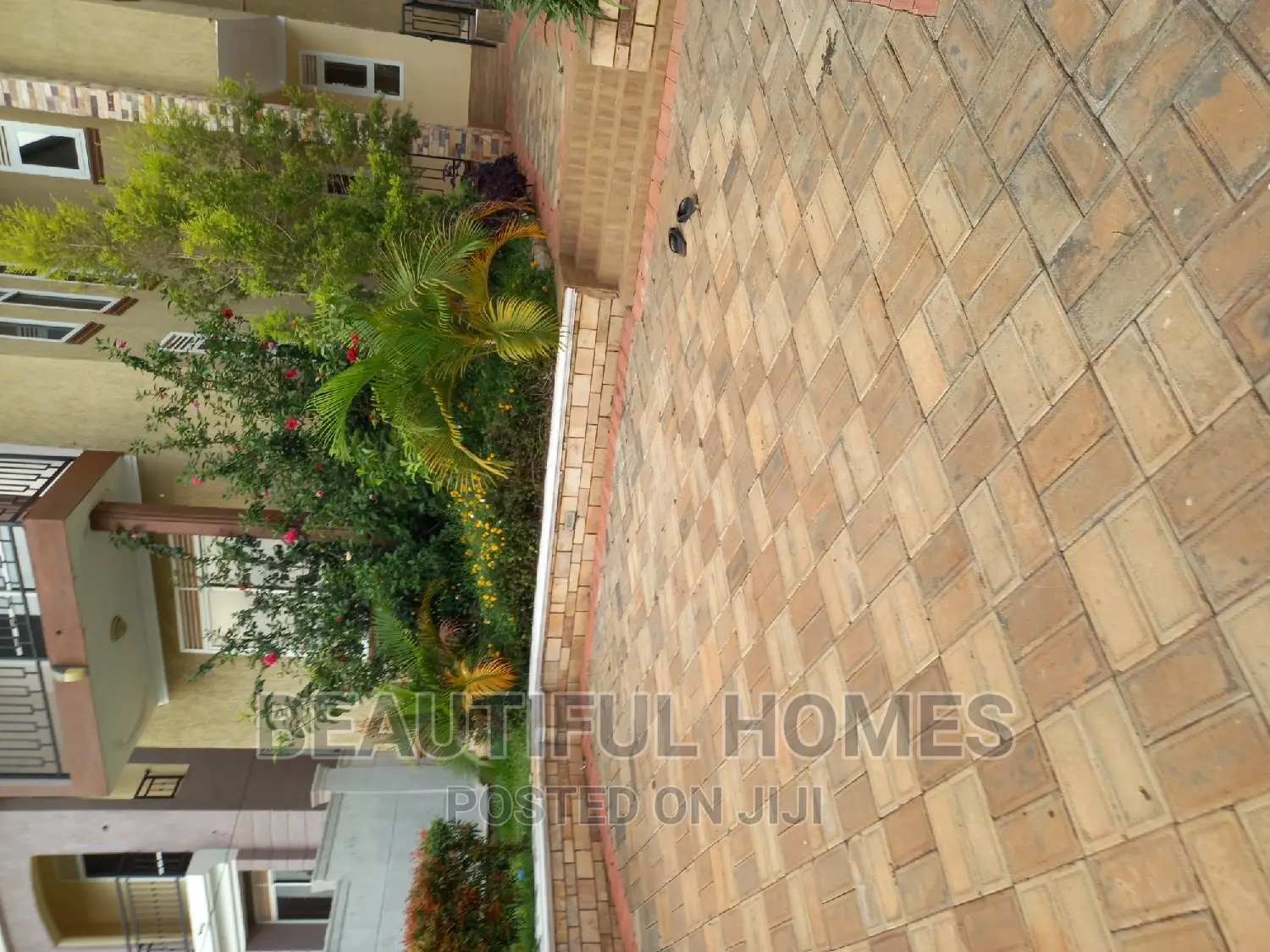Furnished 4bdrm Duplex in Kira for sale in Kira