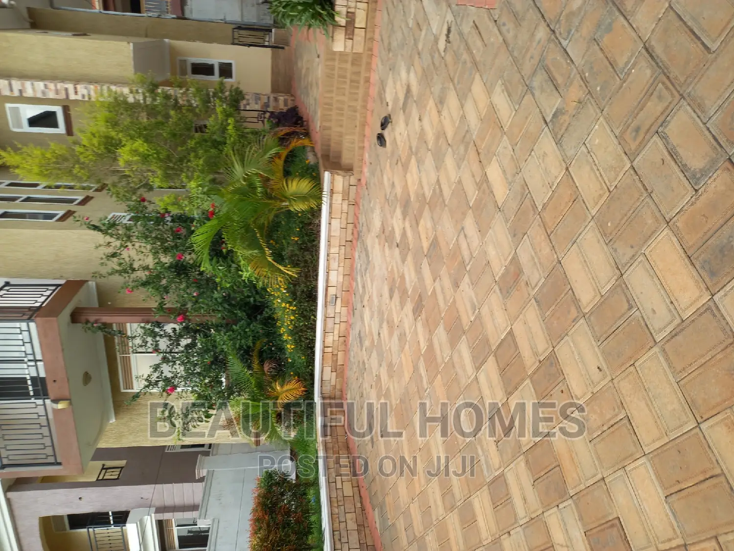 Furnished 4bdrm Duplex in Kira for sale in Kira