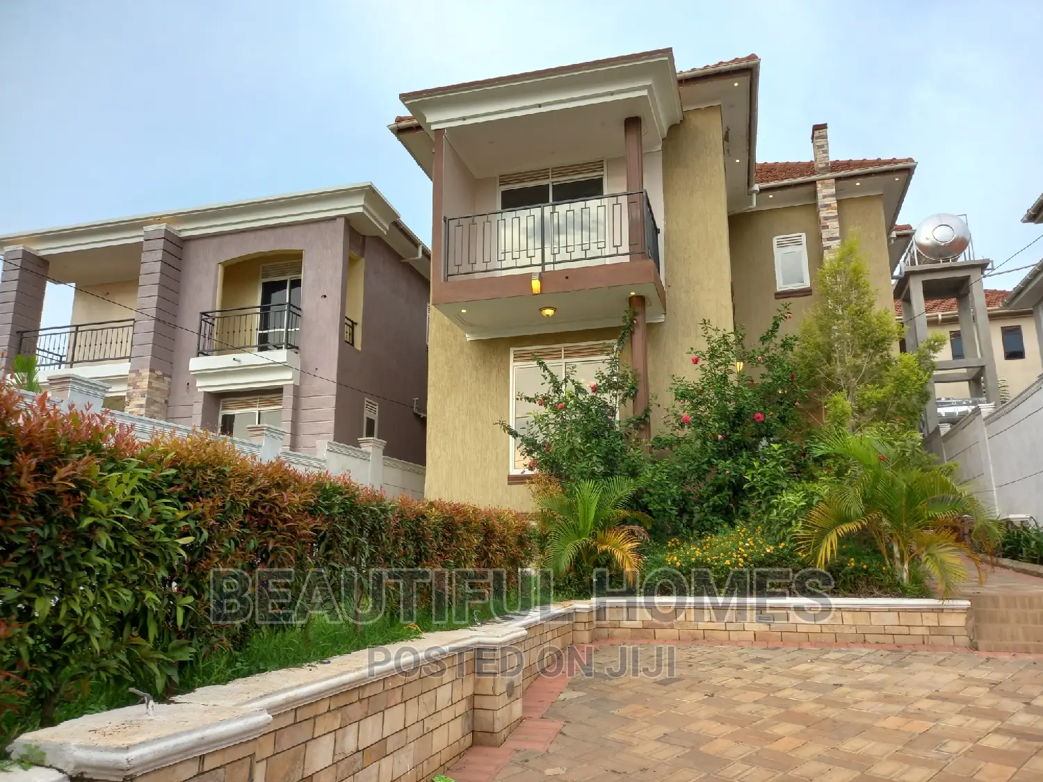 Furnished 4bdrm Mansion in Kira All Tarmack for sale in Kira