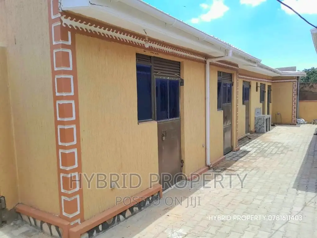 Beautiful/Fancy Shops for Sale at Kasubi Along Hoima Road. in Rubaga