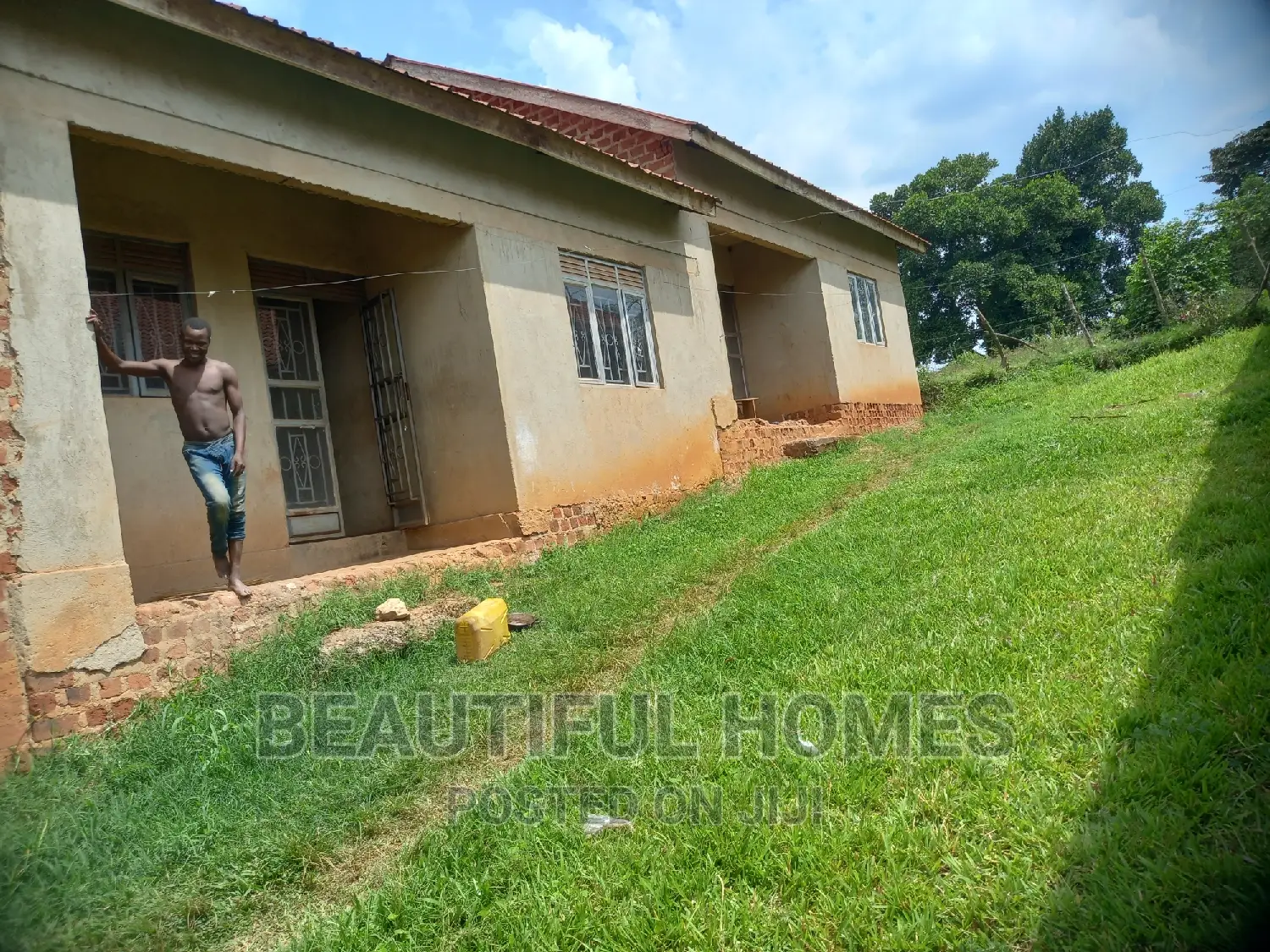 Furnished 2bdrm Apartment in Kira All Tarmack for sale in Kira