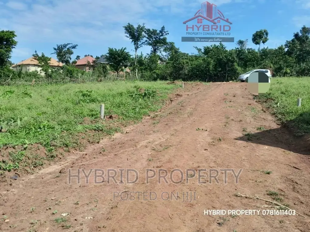 Prime Plots for Sale at Kayunga~Wakiso Estate~Hoima Road II. in Wakiso / Wakiso