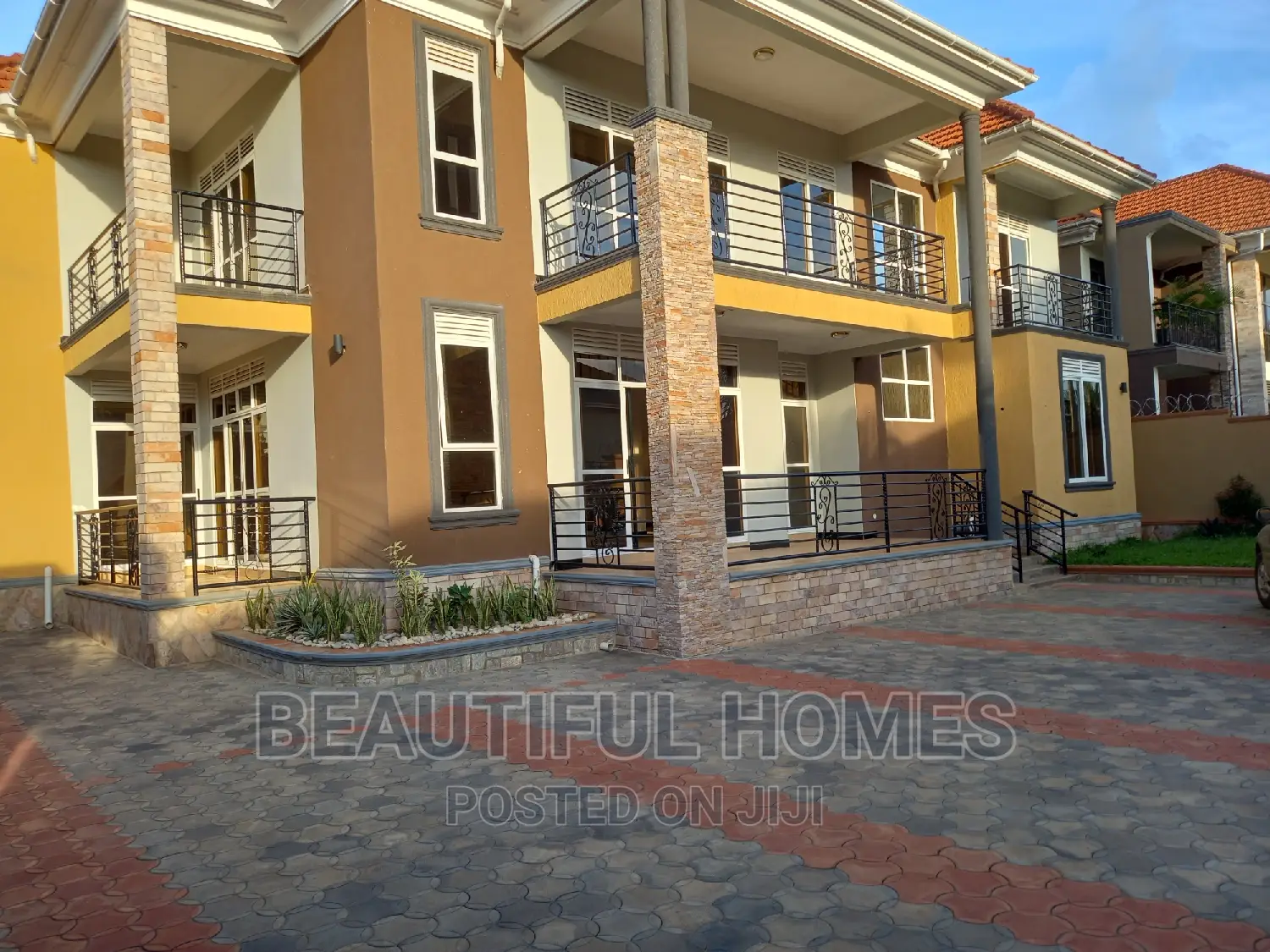 Furnished 7bdrm House in Kira Posh for sale in Kira