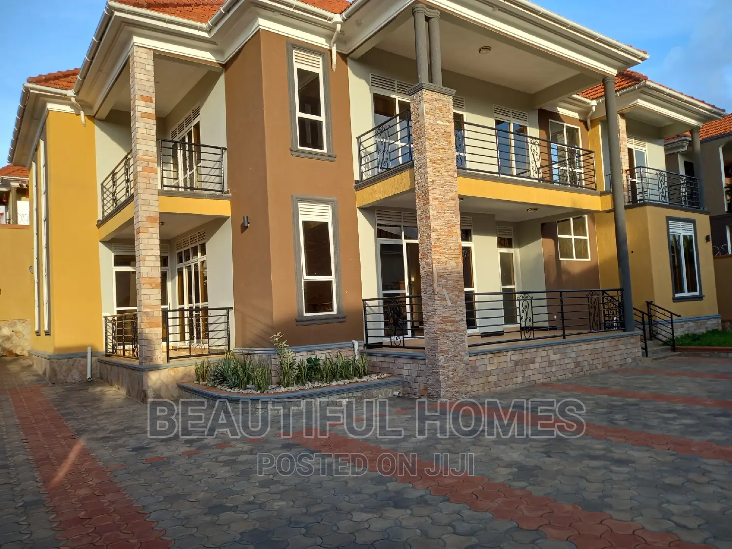 Furnished 7bdrm House in Kira Posh for sale in Kira