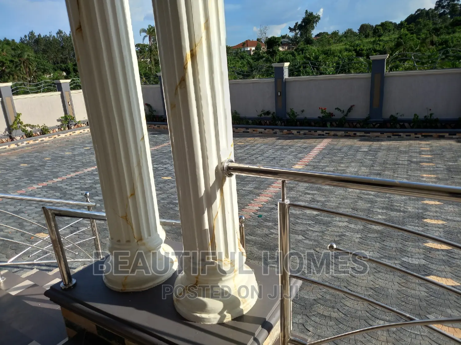 Furnished 5bdrm Bungalow in Kira Ministers for sale in Kira