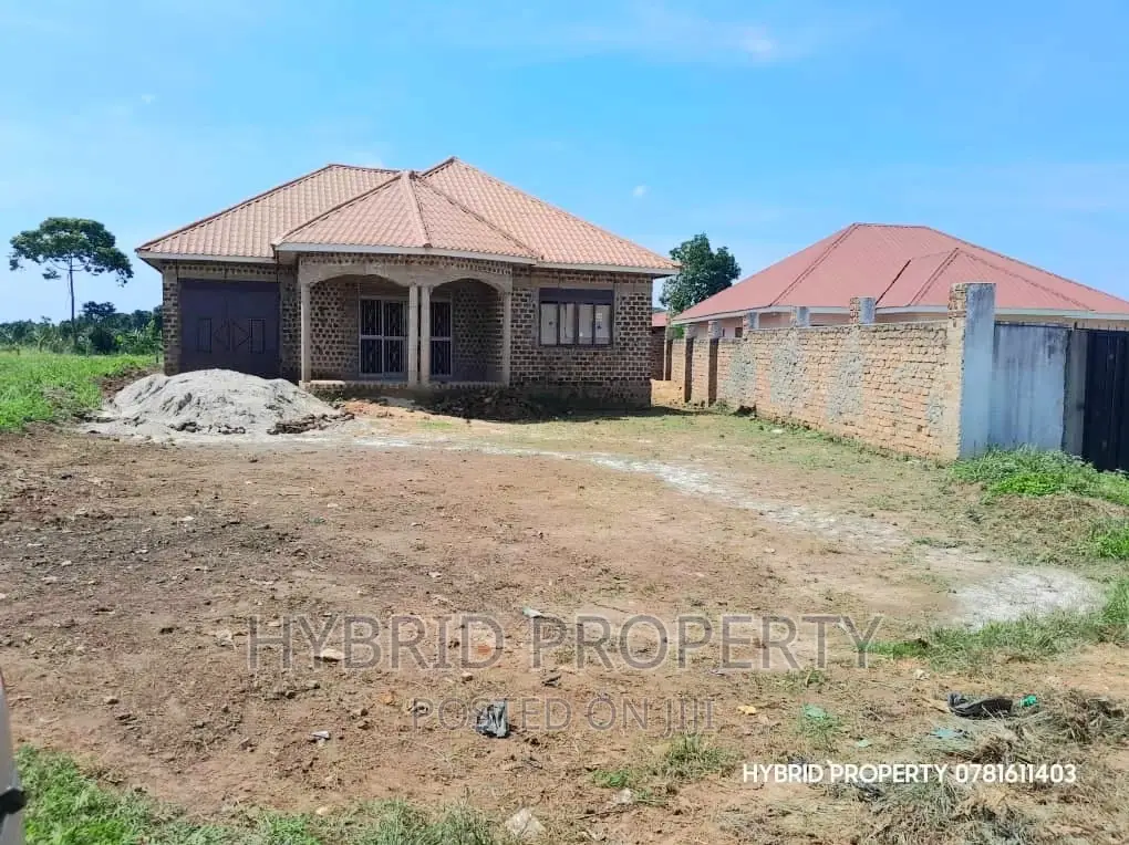 Commercial Plots for Sale at Wakiso Town Phase III~Hoima Rd. in Wakiso / Wakiso
