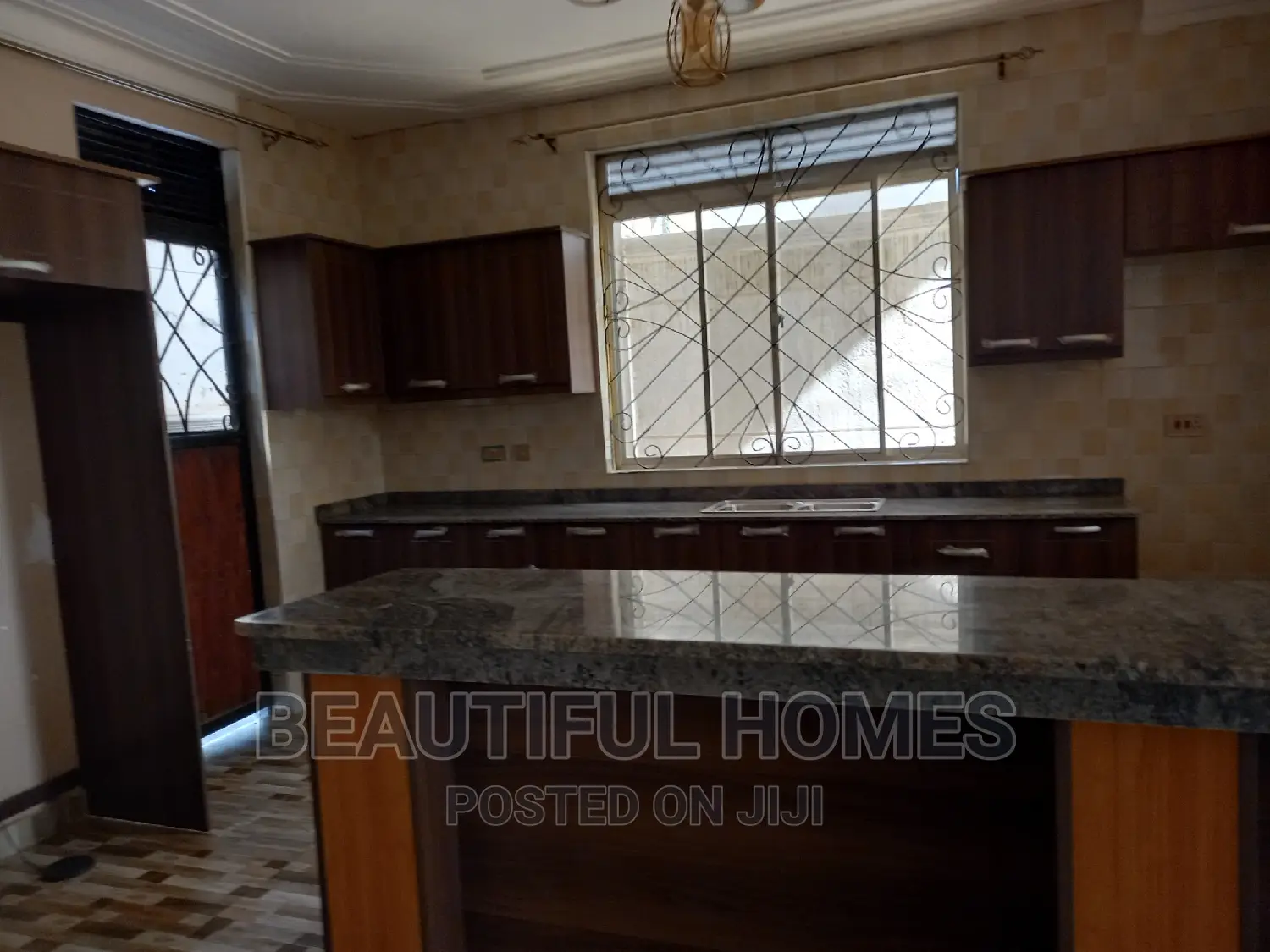 Furnished 4bdrm Duplex in Kira Tarmack, Central Division for sale in Central Division