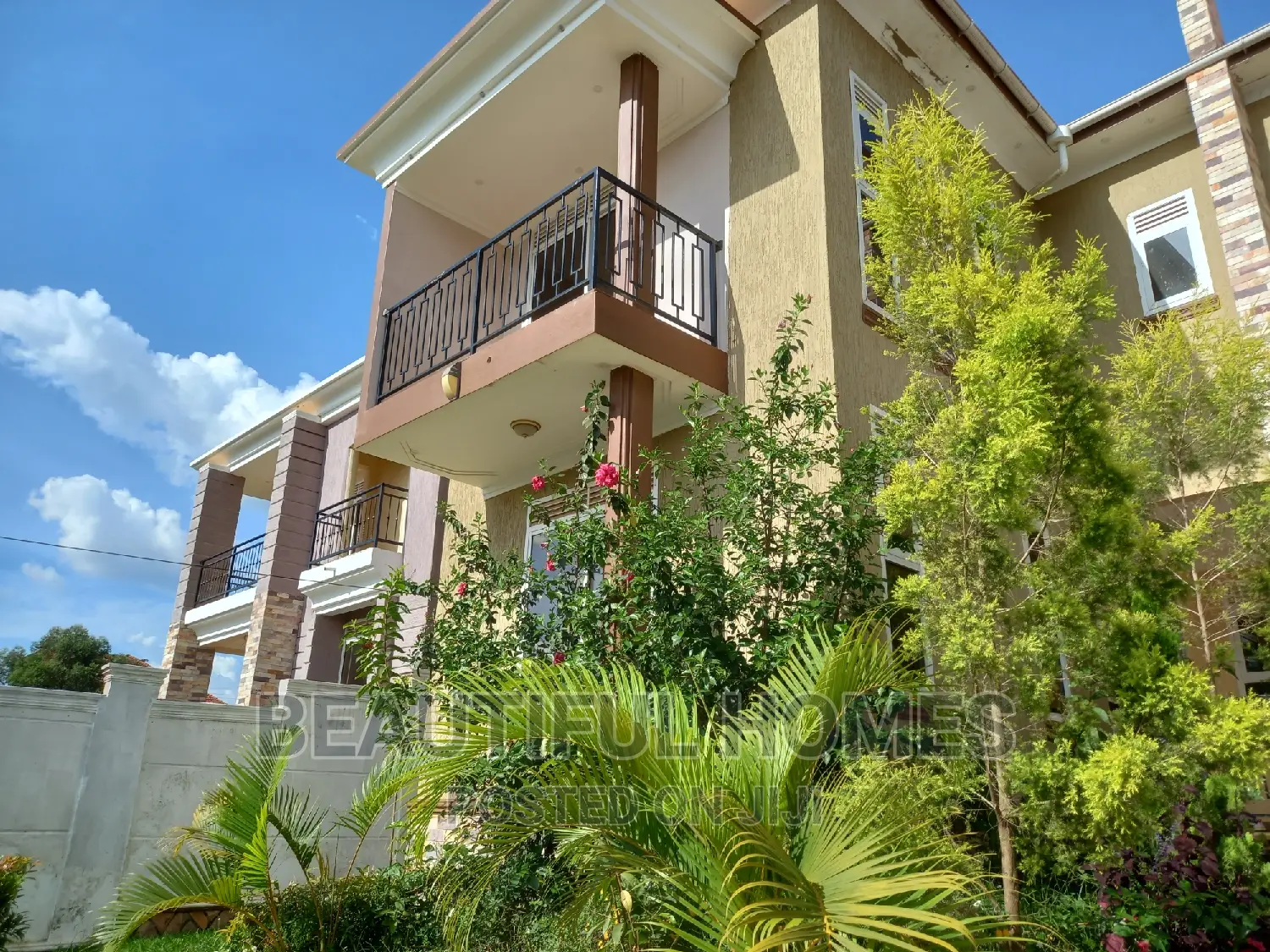 Furnished 4bdrm Duplex in Kira Mamerito Road for sale in Kira