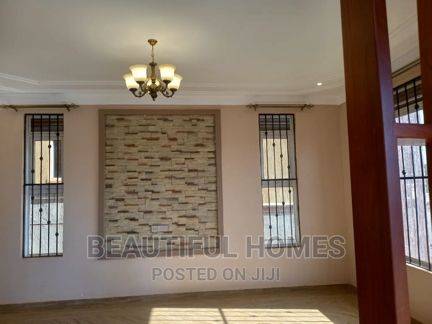 Furnished 4bdrm Duplex in Kira Diplomat for sale in Kira